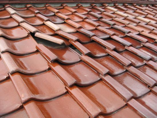 瓦の浮き・ズレの直し