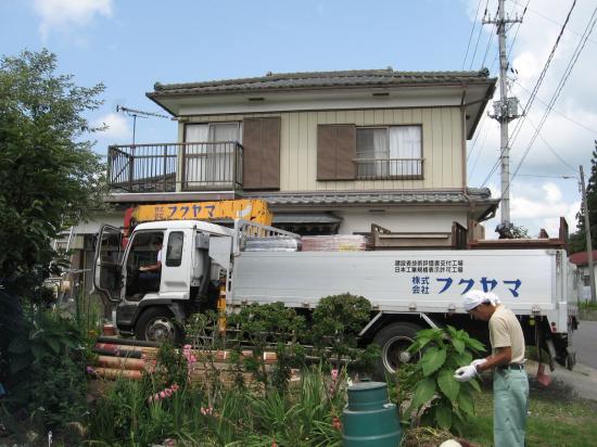 屋根瓦葺き替え工事です