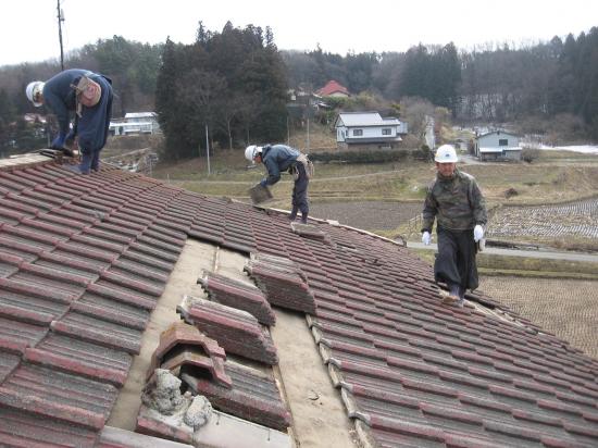 屋根の全面改装工事です