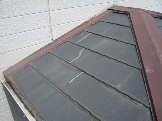 T・ルーフ(チャコールグレー）のカバー工法です